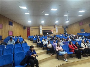 Hemşirelik Bölümü 1. Sınıf Öğrencileriyle Buluştu: Yeni Dönem Oryantasyon Eğitimi Gerçekleştirildi