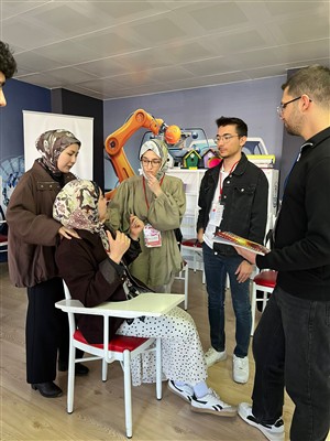 Öğrenci Hemşireler Topluluğu ÜNİDES Projesi